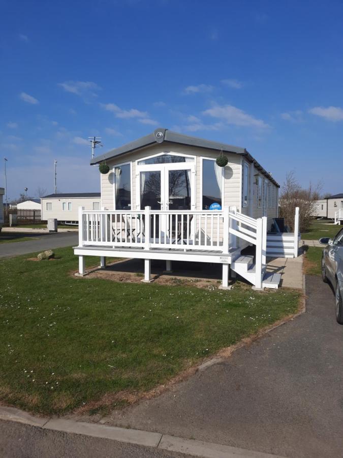 Church Farm Haven Holiday Park Pagham Exteriör bild